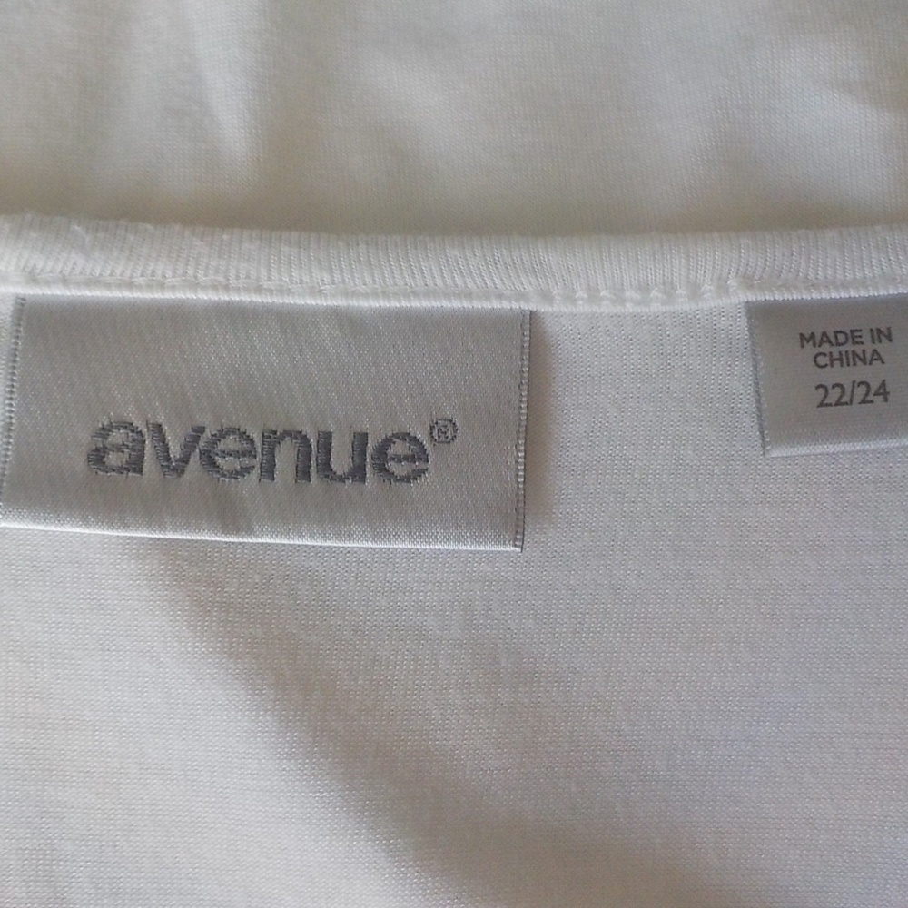 White Layered Top - Picture 5 of 7